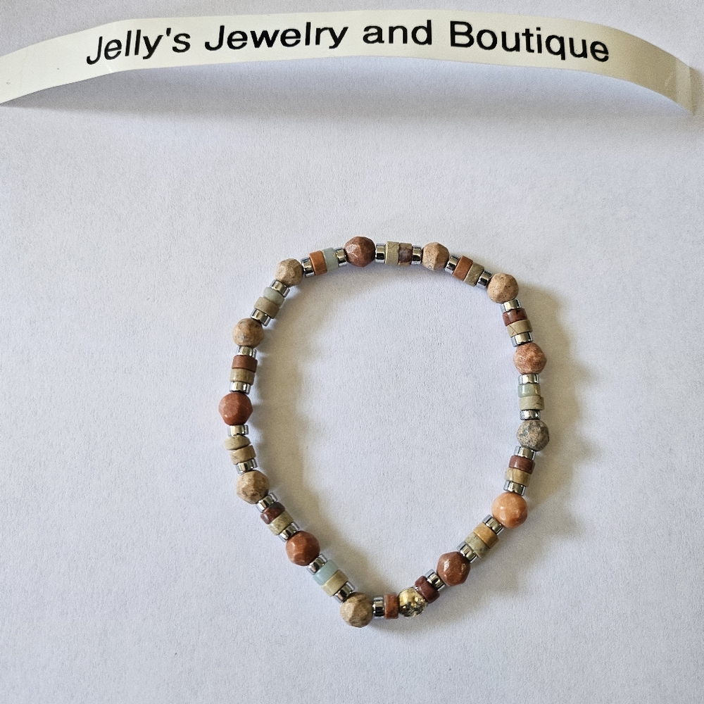 Jelly's Jewelry and Boutique Handcrafted, NWT, Natural Stone & Hematite Bracelet - Picture 1 of 1